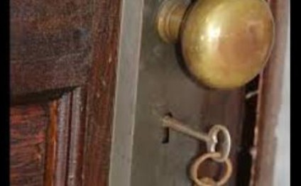 77 ildən sonra evi açdılar: görün nələr çıxdı - VİDEO