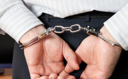 Azərbaycan külli miqdarda mənimsəmədə ittiham olunan şəxsi İrana təhvil verib