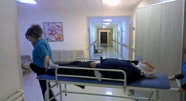 Direktor müavinini maşın vurdu