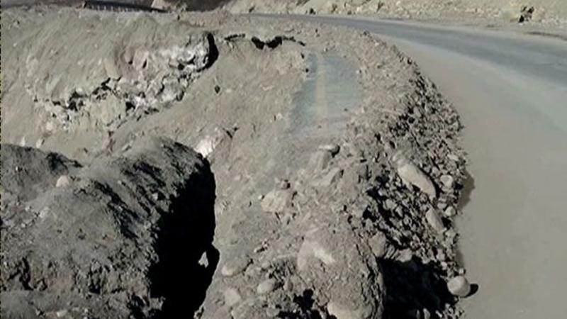 TƏCİLİ ! Şamaxıda sürüşmə: yol dağıldı, 400 evə ziyan dəydi - FOTOLAR