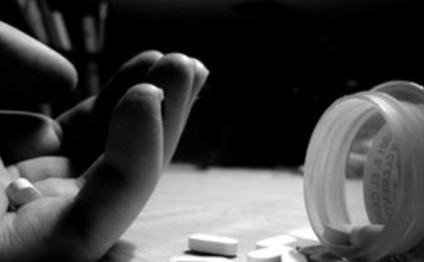 Dərman içib özünü öldürmək istədi