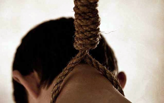 Daha bir nəfər özünü asdı