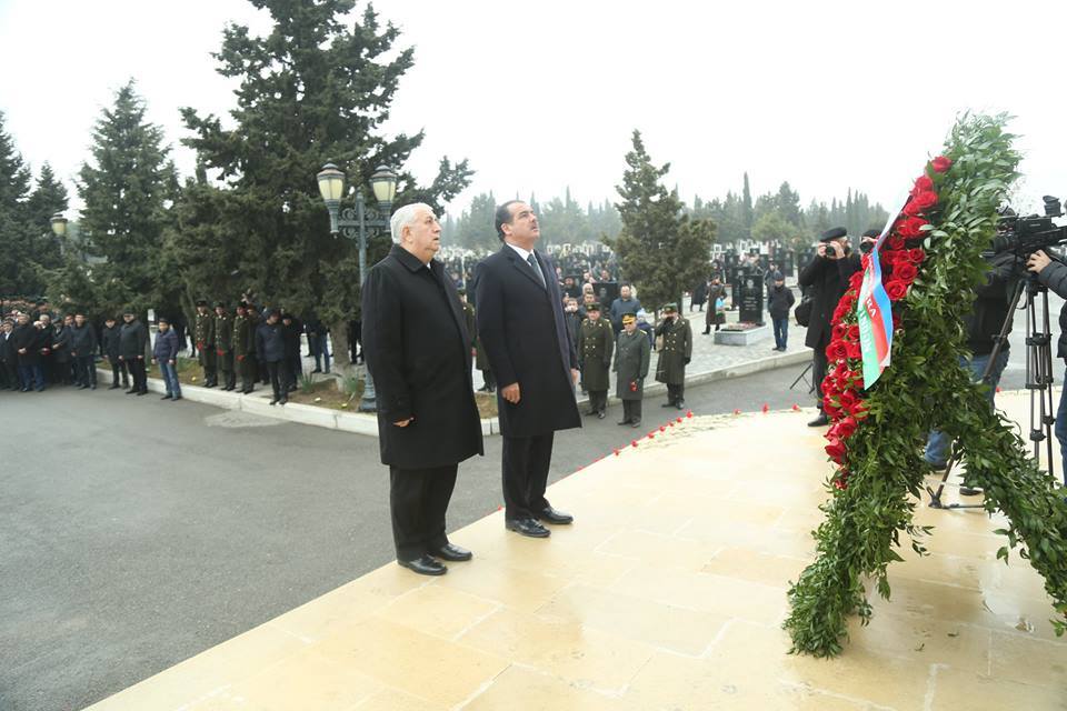 'Qanlı Yanvar' faciəsinin 27-ci ildönümü ilə əlaqədar Gəncədə şəhidlərin əziz xatirəsi yad edilib