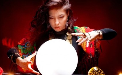 Falçıdan AĞLASIĞMAZ HƏRƏKƏT: Qızları hipnoz edib kişilərə verdi, sonra...