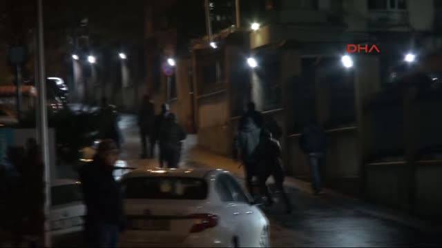 İstanbulda terror: polis şöbəsini atəşə tutdular — VİDEO + FOTO