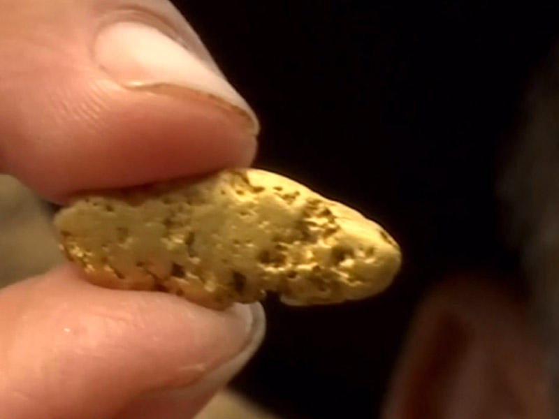 Yağan yağış insanlara qızıl bəxş edib - VİDEO