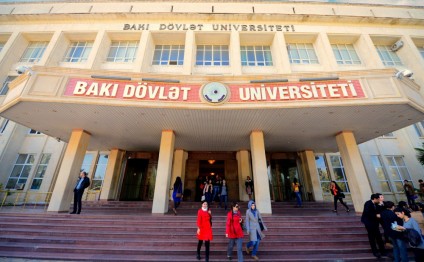 ​BDU-nun dekan müavini tələbələri hədələyir - ŞOK səs yazısı