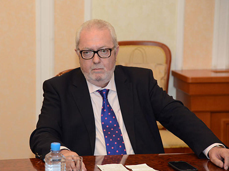 Aqramunt Qarabağdan danışdı: 