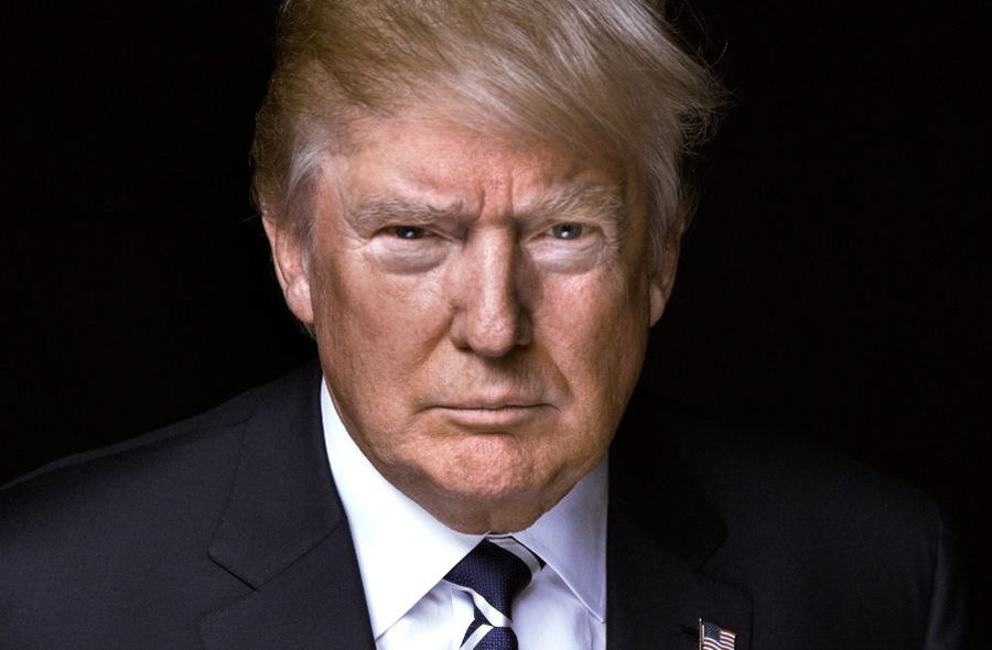 Trampı məhkəməyə verdilər