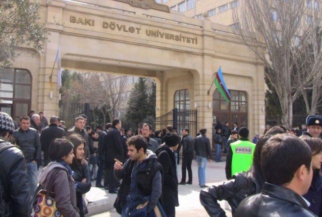 BDU-da Jurnalistikanın 13 tələbəsi imtahandan kəsildi - 