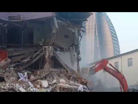 Bakıda bir gecəyə sökülən otelin sirri açıldı! - 10 milyon təklif edən “elçiləri” qovdu və… - ŞOK