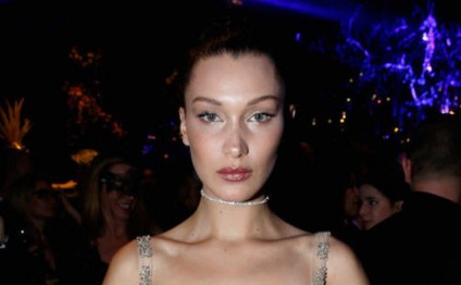 Supermodel biabırçı geyimi ilə gündəm oldu - FOTO