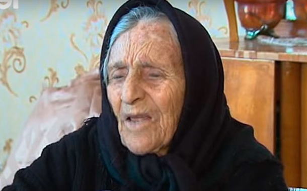 “Gəlinimlə nəvəm evimi sataraq məni küçəyə atdı...”