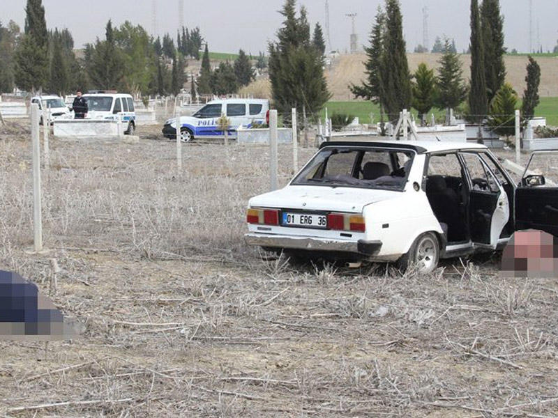 Məzarlıqda üç gəncin qətlinin sirri - 