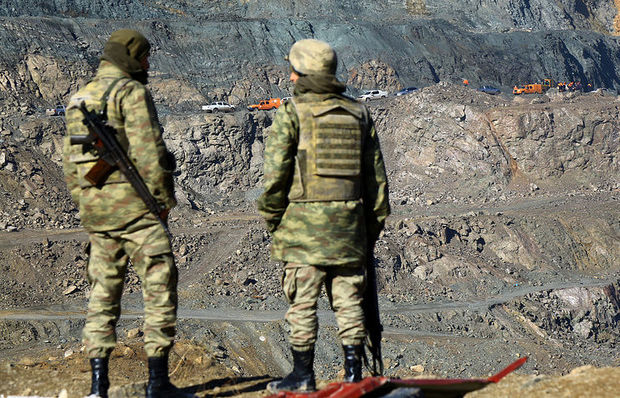 Onlarla türkiyəli zabit Almaniyadan sığınacaq istəyib