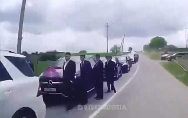 Madaqaskarda toy karvanı qəzaya düşdü - 45 nəfər öldü