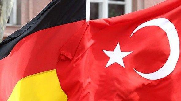 Türkiyə Almaniyadan 40 hərbçini təhvil verməyi tələb edib