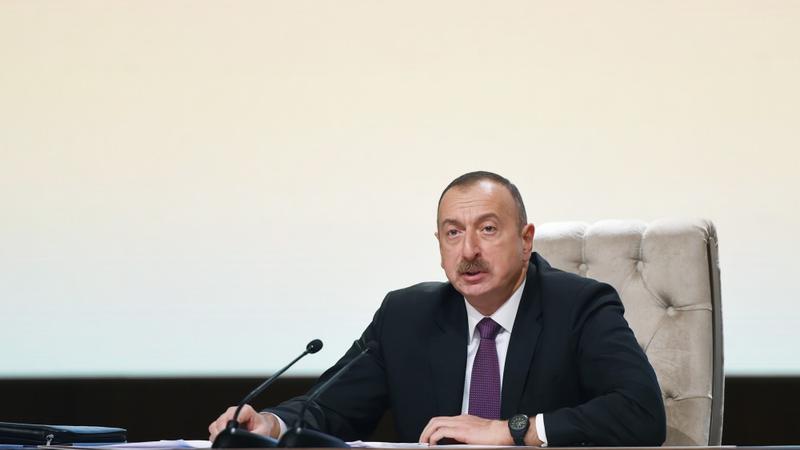 Prezidentdən məmurlara XƏBƏRDARLIQ: “Hər kəs bilsin, eşitsin və nəticə çıxarsın!”