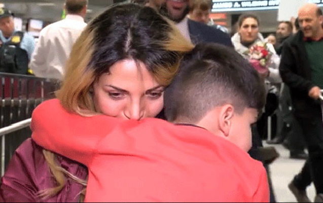 Trampın son qurbanı - Aeroportda 5 yaşlı uşaq qandallandı + Video