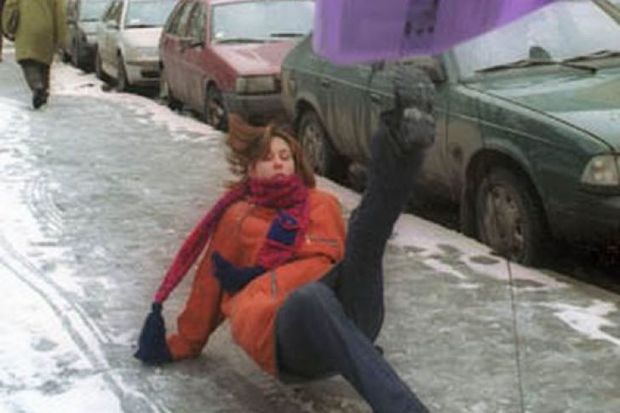 Yıxılaraq xəsarət alanların sayı açıqlandı