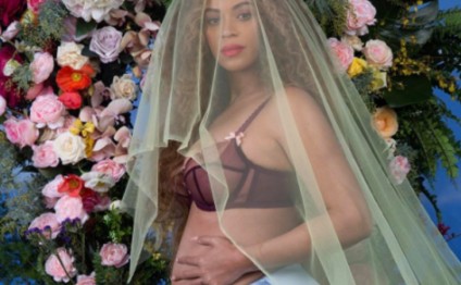 Beyons əkiz anası olacağını bu FOTO ilə elan etdi