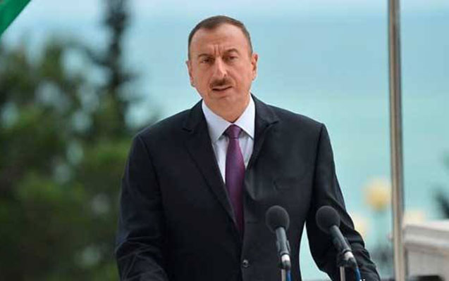 İlham Əliyev abidənin açılışında