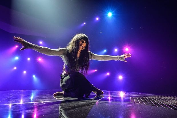“Eurovision”un qalibi biseksual olduğunu etiraf edib