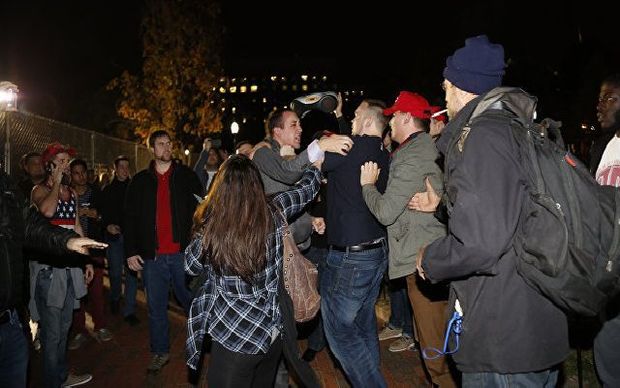 ABŞ-da Berkli universitetində Trampın tərəfdarını döyüblər