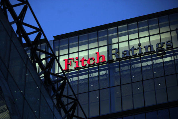 “Fitch” bu ölkədə 18 bankın kredit reytinqini aşağı saldı