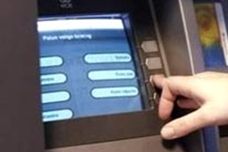 Azərbaycanda bu gecə plastik kartlar işləməyəcək