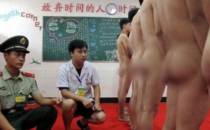 Orduda İNANILMAZ ANLAR: əsgərləri lüt soyundurdular, sonra... - ŞOK FOTOLAR