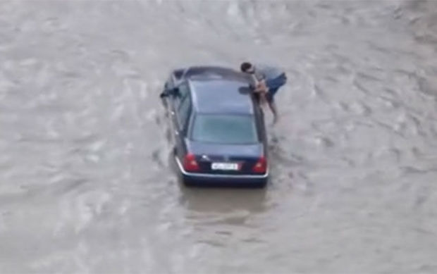 Qardan sonra Bakıda yaranan “dəniz” – VİDEO