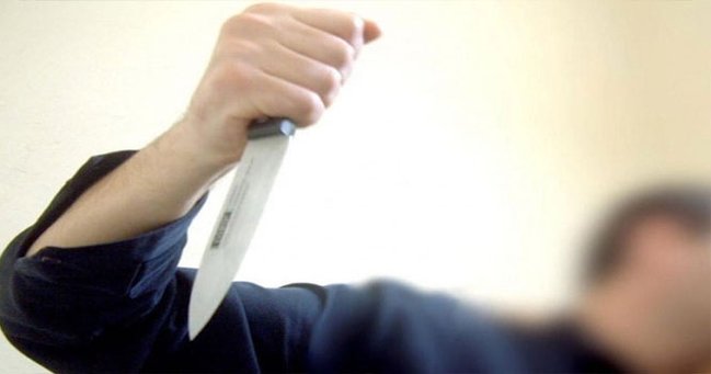 Azərbaycanda ŞOK OLAY! Yüksək vəzifəli məmur bıçaqlandı