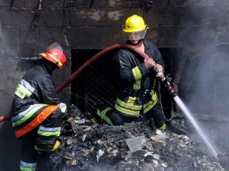 Bakıda liseydə YANĞIN - Müəllim və şagirdlər xilas edildi