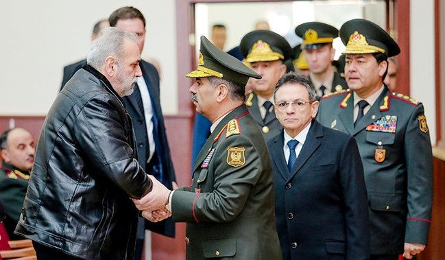 Zakir Həsənov və Mədət Quliyev şəhid Çingizlə vida mərasimində - FOTOLAR