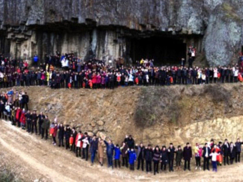 Dünyanın ən böyük ailəsi: 500 nəfər bir araya gəldi - VİDEO - FOTO