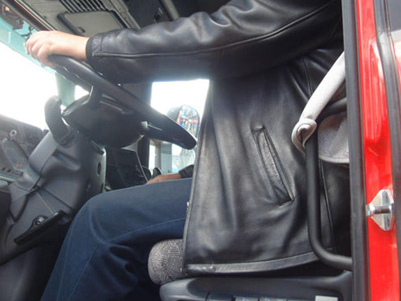 Azərbaycanda bu sürücülərə məcburi qaydada dərs keçiləcək