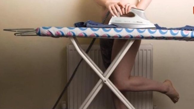 Beləsi GÖRÜLMƏDİ: bu qadın kişilərin evinə lüt gəlir və... - VİDEO