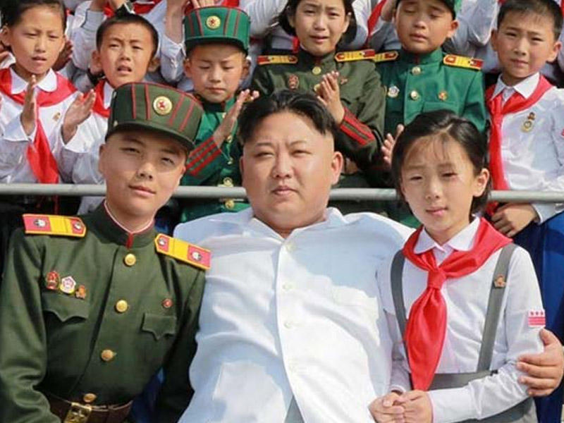 Uşaqlığın itdiyi ölkə - Məktəblilər tikintidə işləyirlər- FOTO