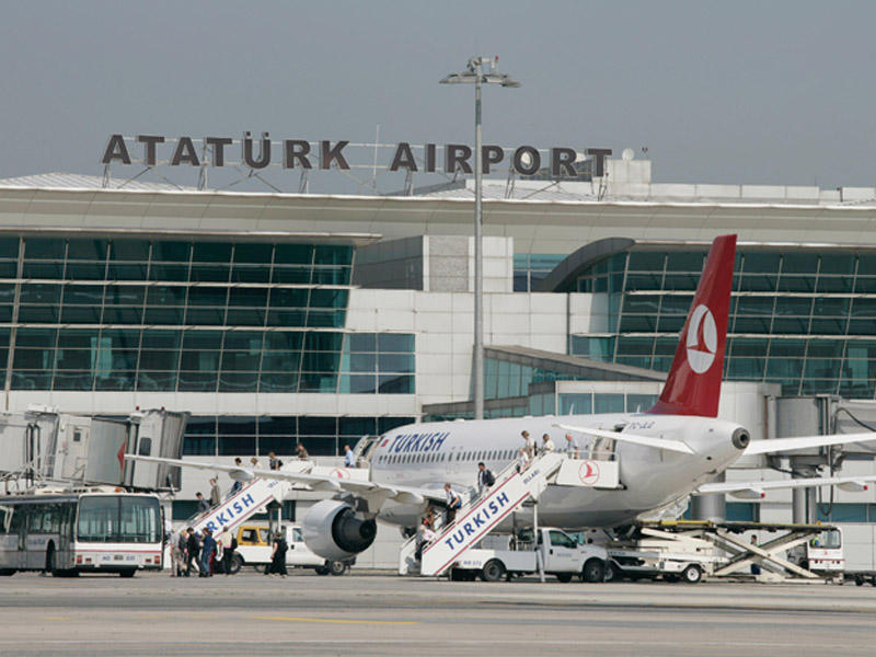 UNİKAL QƏZA - Avtobus təyyarəyə çırpıldı