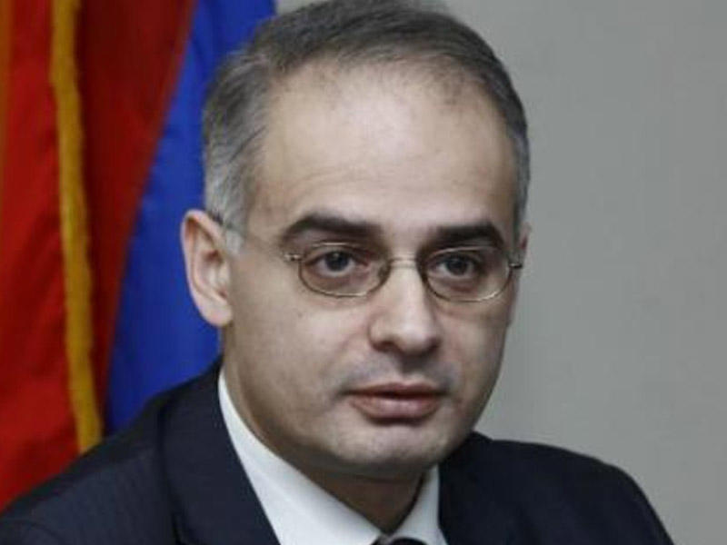 Ermənilər seçim qarşısında: ya Tanrı, ya da şeytan