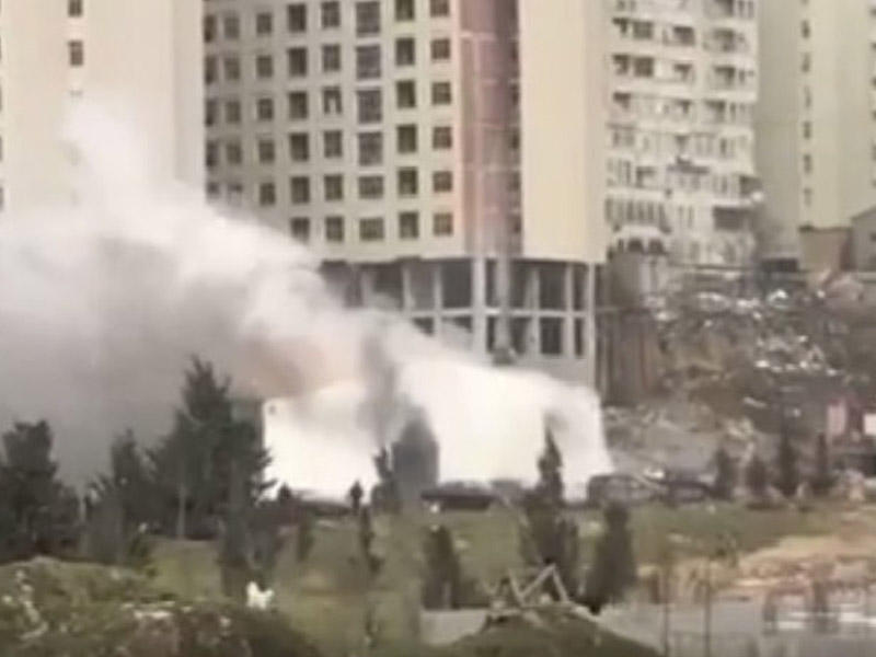 Bakıda məşhur avtomobil servis mərkəzində YANĞIN: bina külə döndü