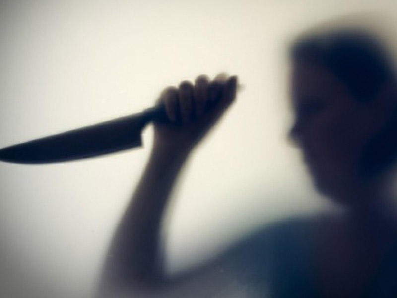 Bakıda qadın ərini bıçaqladı, sonra 