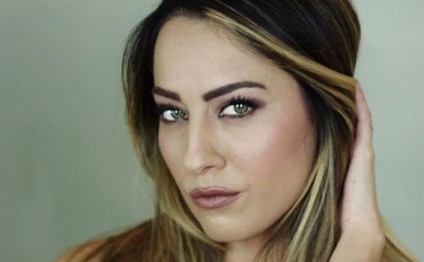 Məşhur model: Qalib komandanın bütün futbolçuları ilə yatacam