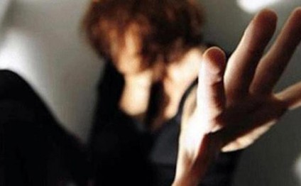 Onu taqətsiz vəziyyətə salıb və zorla paltarlarını soyundurub - Diabetli qıza TƏCAVÜZ