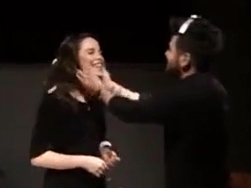 Cinsiyyətini dəyişən aktrisadan 