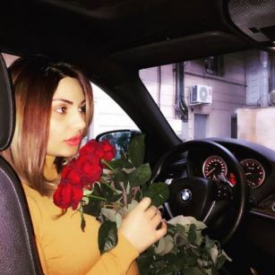 Sevgilisindən Şəbnəm Tovuzluya bahalı maşın hədiyyəsi- FOTOLAR