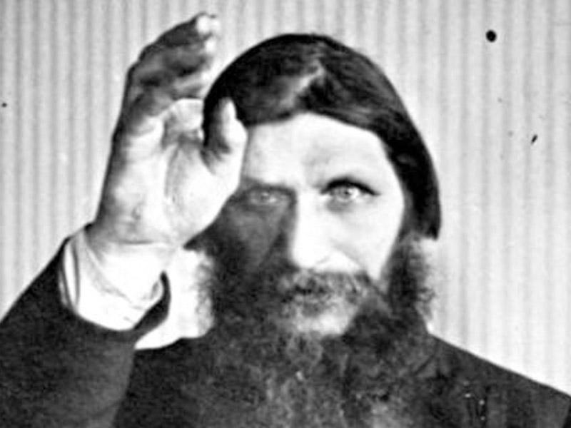 Başına meteroit düşdü, fil nəcisində boğuldu - QƏRİBƏ ÖLÜMLƏR - FOTOLAR