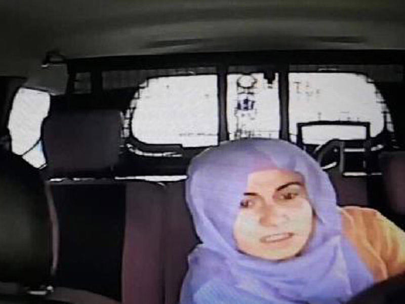 Hicablı qadının terror törətdiyi anın görüntüsü - özü də qorxur - VİDEO