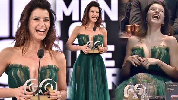 Beren Saat sinə dekoltesi ilə gecəyə damğa vurdu - FOTOLAR